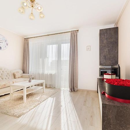 Апартаменти Apartament Belles Roses Брашов Екстер'єр фото